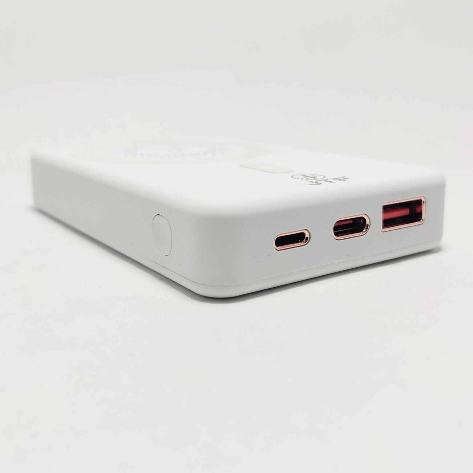 JTP 22.5W PD Fast Charging Power Bank 10000 mAh with 15W Wireless, White – photo 3