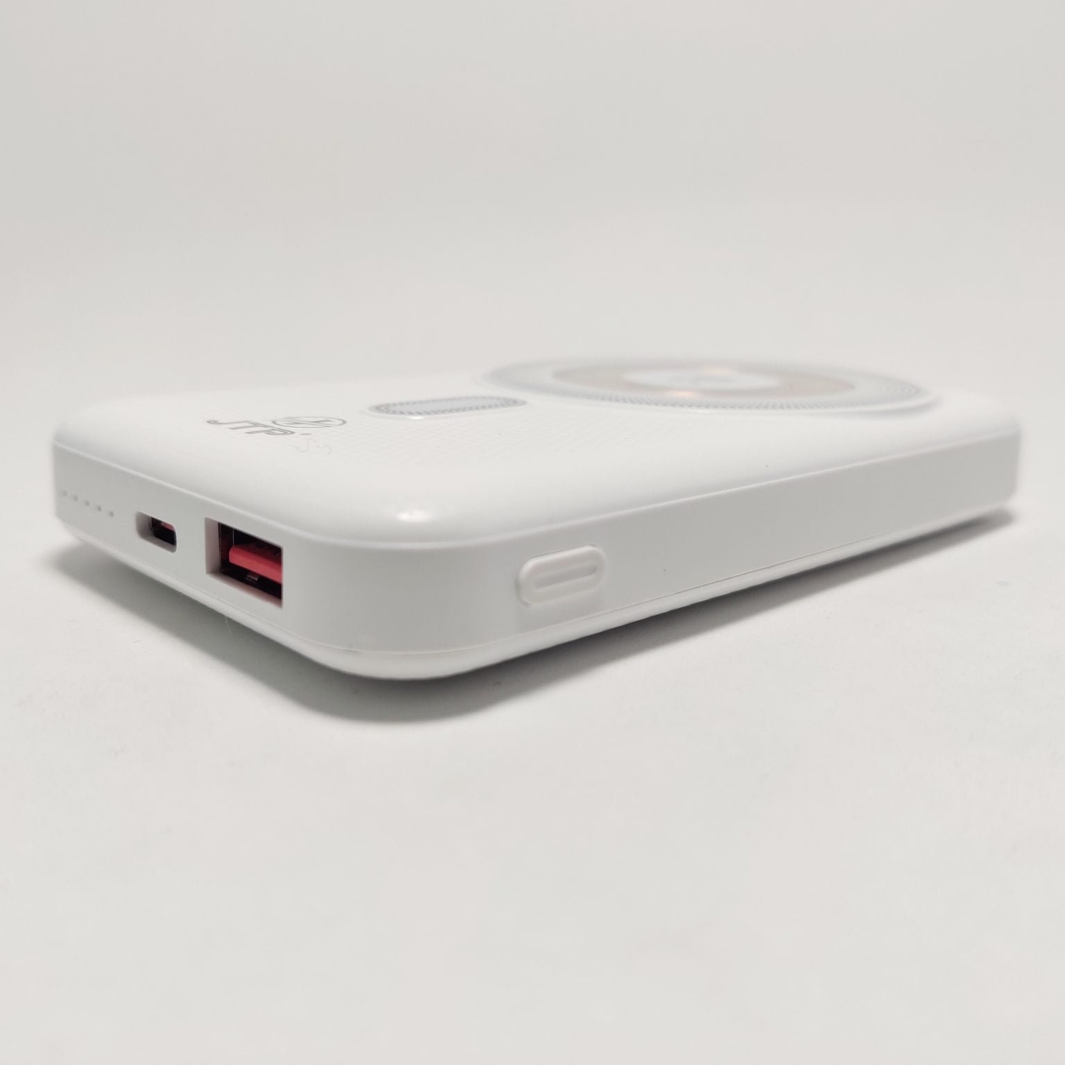 JTP 15W Wireless Power Bank 10000 mAh – Clear Coil, White – photo 3